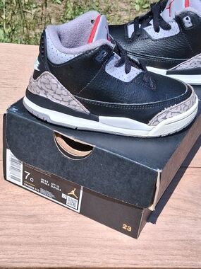 Kid's Black/Gray Retro Basketball Sneakers - Jordan 3 Style